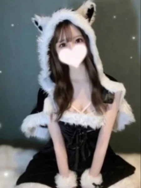 愛沢 みくの写真